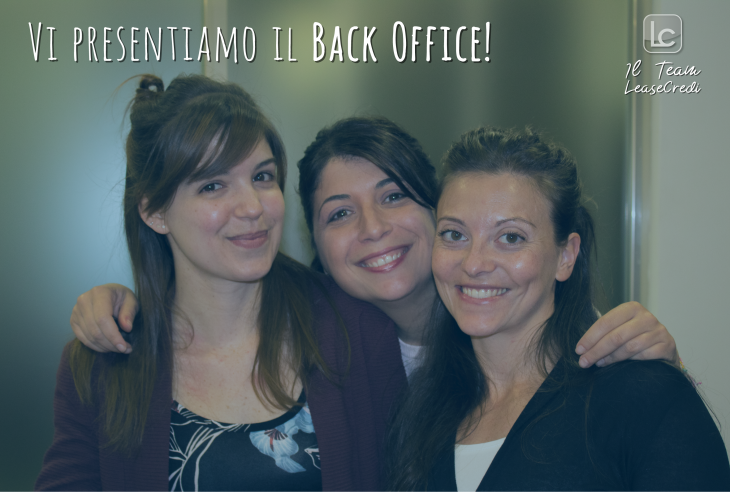 tre ragazze in posa
